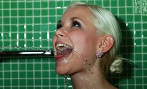 Dido Angel Takes Piss In Mouth