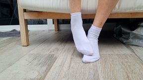 White Ankle Sock Peal &amp; Reveal: Slim Arch And Delicate Toes