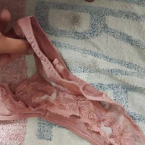 Bride&amp;#039;s sister &amp;#039;The Witness&amp;#039; cumshot on her pink thong with wet smell