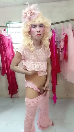 Transgender Le wearing sexy porn selfie cock