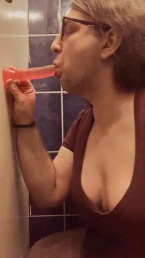 Sucking Dildo