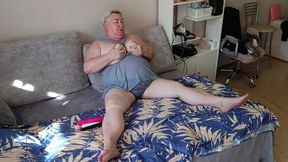 Stepmom&#039;s big hairy pussy craves a big hard cock