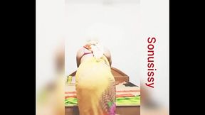 Sonusissy navel show in saree