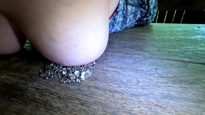 Put your tits in the thumbtacks