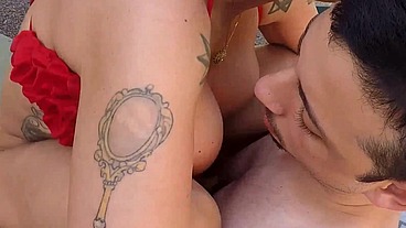 Sexo pegado no banco da private