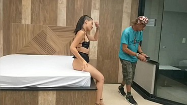 Kel aguier ela e uma acompanhante particular ela me atrndeu muito bem ela e uma delicia