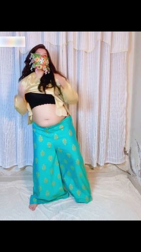 Pakistani Beauty Girl Mujra Dancing Nude On Live Video Call   Clip 1