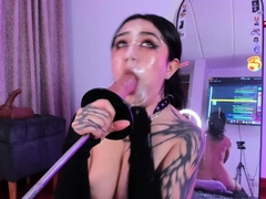 Fuck machine facial