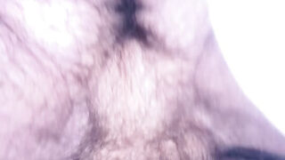 Gay americani amatoriali in una gangbang interrazziale cruda, video fatto in casa di grossi cazzi che martellano i culi