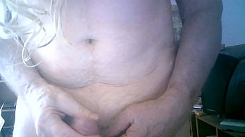 Sarah exposure humiliation, she wanks her clit, with no makeup, only lippy, or female clothes