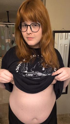 About to shower but I'm horny 😩