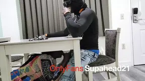 HOT CUMSHOT Under The Table !