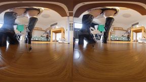 The 3DVR180 YIDE boots trample on the dwarfs