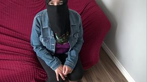 Syrian Refugee Knocks On Strangers Door In London