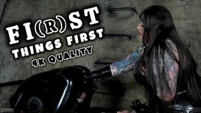 Fist Things Fi(r)st - **** in Latex Gloves for a Latex Gimp | Mistress Karino
