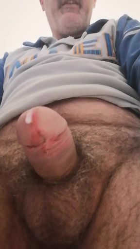A Quick Handjob That Lasts Two Minutes with a Cum Pour for You!