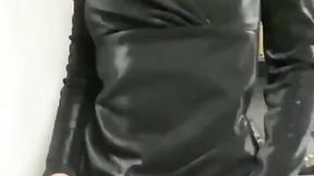 ”#littleblackdress #sparkly #brunette”