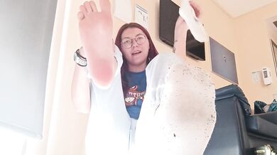 German jerk off challenge teaches cuckold how to drip on bare feet