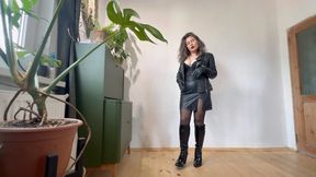 so horny from leather, toe tapping make her hot m0