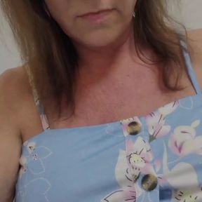 Peeing, Kegals &amp; Clit Rubbing Orgasm at Work