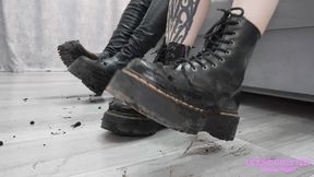 ALISA and SARAH - Oink for us, you dirty pig! (4K)