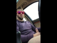 Str8 pink men play in the car again