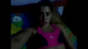 Mi novia Karen masturbandose