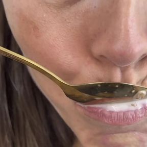 I Love a Good Mouthful. Mouth Eating Fetish 2