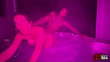 QOS HOTWIFE SUZANNE HOLLY GETS RAILLED BY A BBC BULL IN THE JACUZZI WHILE HER HUSBAND TALKS HER THRU IT