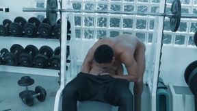 Black homo Zario Travezz ass fucked by Latin Mateo Fernandez