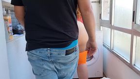 latina con enorme culo folla con su hijastro mientras su padre no esta en casa