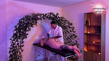 Masseuse leaves me horny, I masturbate before he comes back