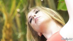 ”Chloe Scott gives a sloppy blowjob before outdoor pounding”