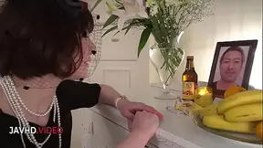 Japanese mom Airi Miyazaki enjoys oral pleasure before lustful action