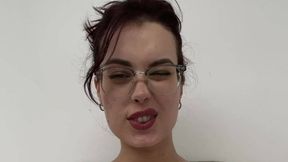 Social Media Model @DianaVierra @Smoking Girl and #Nude #Glasses Porn #Brunette video gratis nsfw | Tik.Porn
