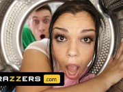 Brazzers - Busty Babe Sofia Lee Fucks Her Way Out Of The Dryer With Her Roommate's Bf