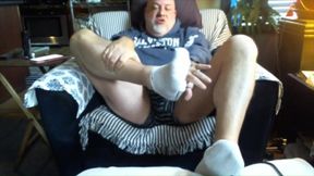 Bear gets filthy over the phone loud cum shots multiple times with hot guys