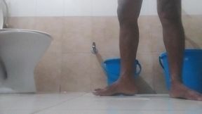 bhathroom m handjb boy