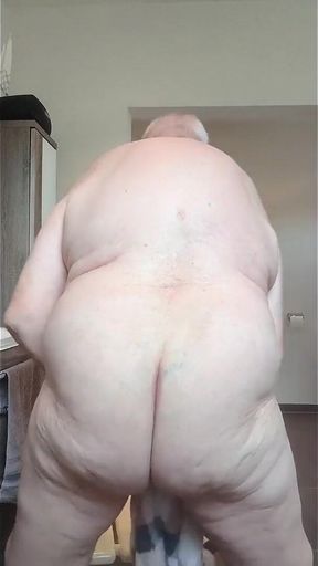 Piss,shave,belting, Toilette