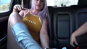 MaggieQueen and Ashley Grey fucking on the backseat