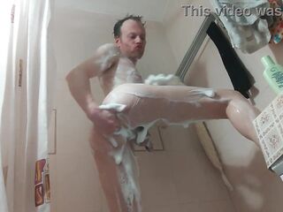 LanaTuls - Anal Wench and Wench - Fast and Hard AssFucking ManCunt Vagina With Bottle of Shampoo in BathTube.
