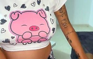Vecina me paga deuda con una dura follada y me la cojo por el culo