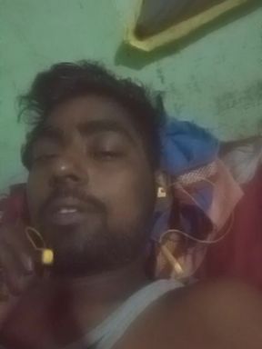 a boy herry hot laund deshi laund indiayan boy  ghar ke andar mari muth hot