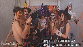 Assine Ja E Vejam A Casa Trans Mais Quente Do Mundo A Prezottes House Tras Uma Deliciosa Cena De Hallowen Para Voce Em 10 Min
