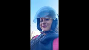 fiz um moto uber com a bruna surfistinha pra fazer uma trilha de moto no recreio nao resisti e gozei dentro ( completo )