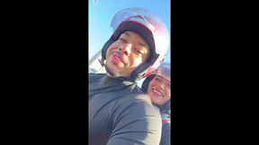 fiz um moto uber com a bruna surfistinha pra fazer uma trilha de moto no recreio nao resisti e gozei dentro ( completo )