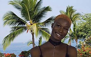 Traci striptease