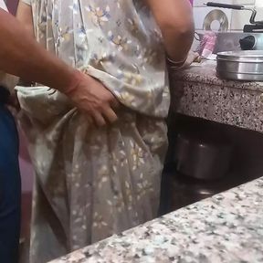 Hot sexy Kitu Bhabhi was left in the kitchen by her lover.