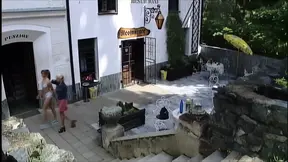 Teen girl falls for boy's impressive blowjob and handjob