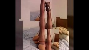 Devora con las piernas levantadas